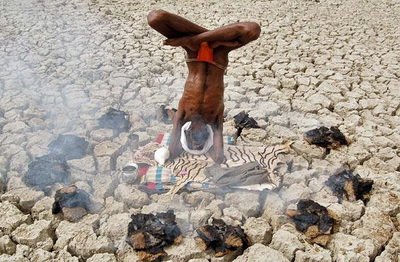 عکس جالب و عجیبی از مرتاض هندی